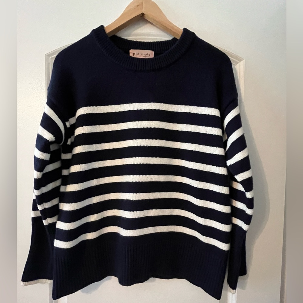 Crewneck sweater